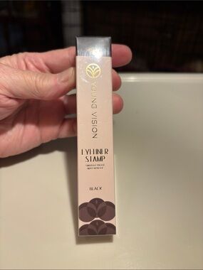 Eyeliner Stamp - Black